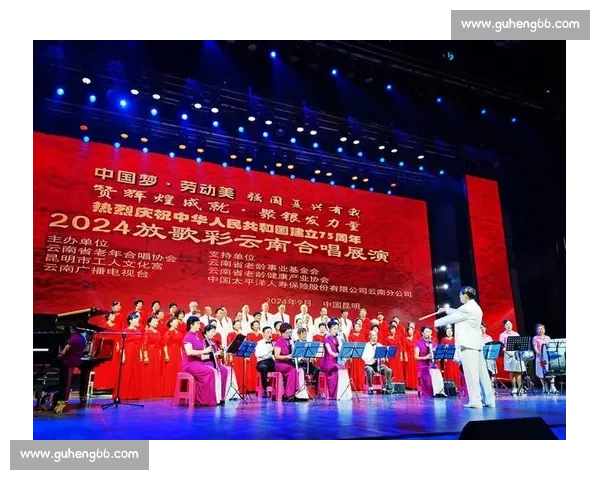 西宁 1200 名中老年人登山健步 银龄风采映秋光